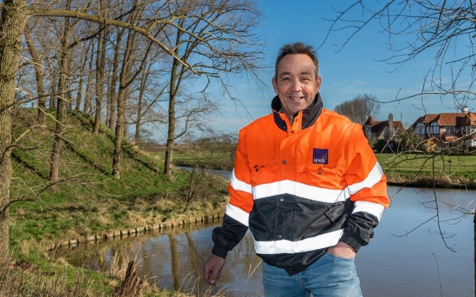 Afbeelding van verhaal După 35 de ani, Ronny Hamelinck lucrează în sfârșit la spații verzi